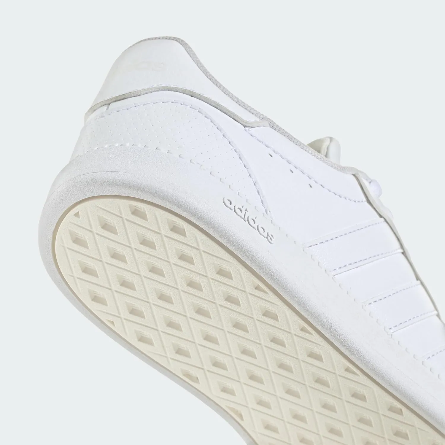 adidas Women's Breaknet Sleek Sneaker