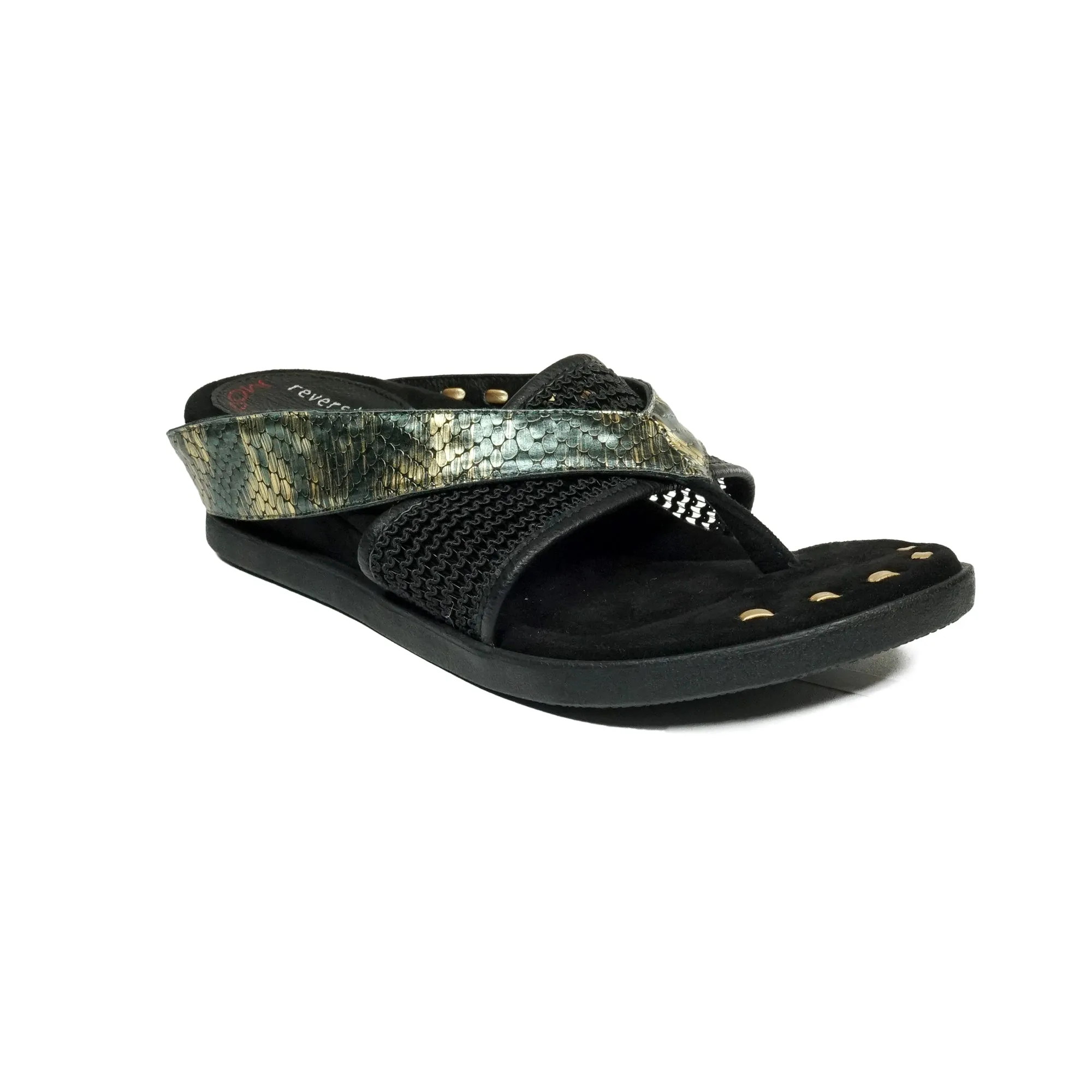 *As Is* Issa - Black flips to Metallic