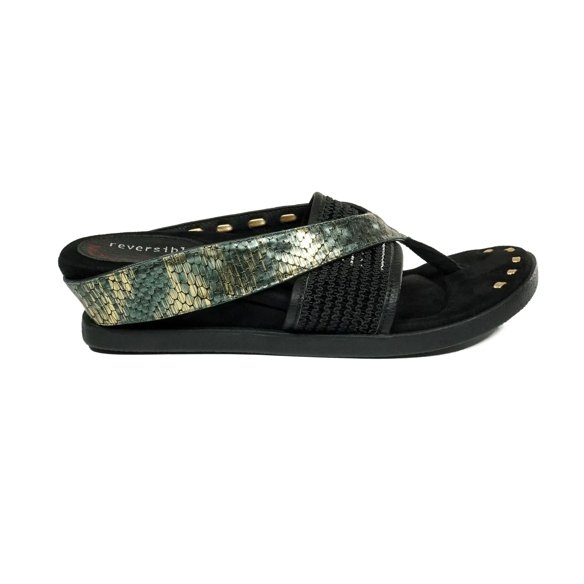 *As Is* Issa - Black flips to Metallic