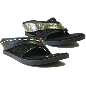*As Is* Issa - Black flips to Metallic