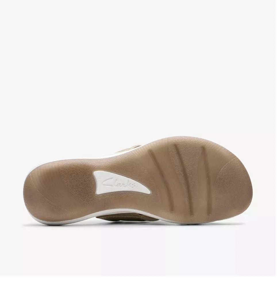 Clarks Women's Breeze Sara H Taupe 26180930