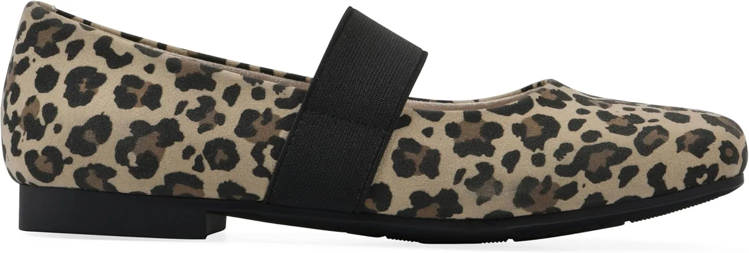 CLIFFS BY WHITE MOUNTAIN Women's Besimi Cushioned Mary Jane Flat