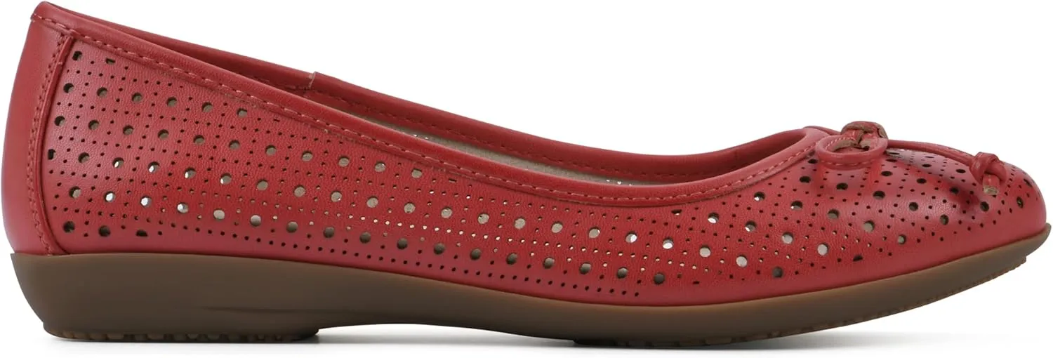 CLIFFS BY WHITE MOUNTAIN Women's Cheryl Cushioned Ballet Flat