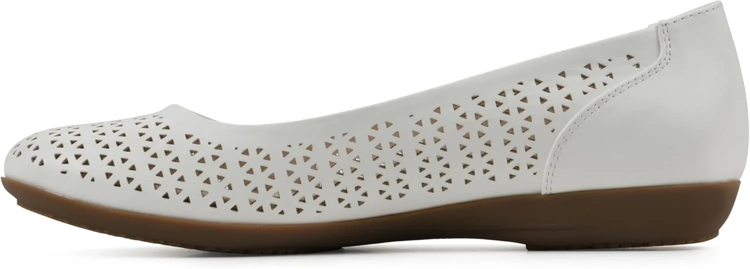 CLIFFS BY WHITE MOUNTAIN Women's Cindy Cushioned Ballet Flat
