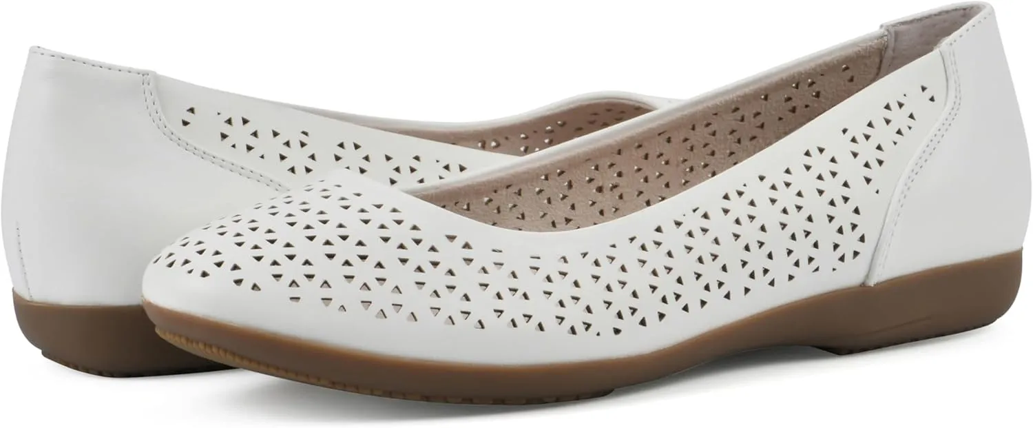 CLIFFS BY WHITE MOUNTAIN Women's Cindy Cushioned Ballet Flat