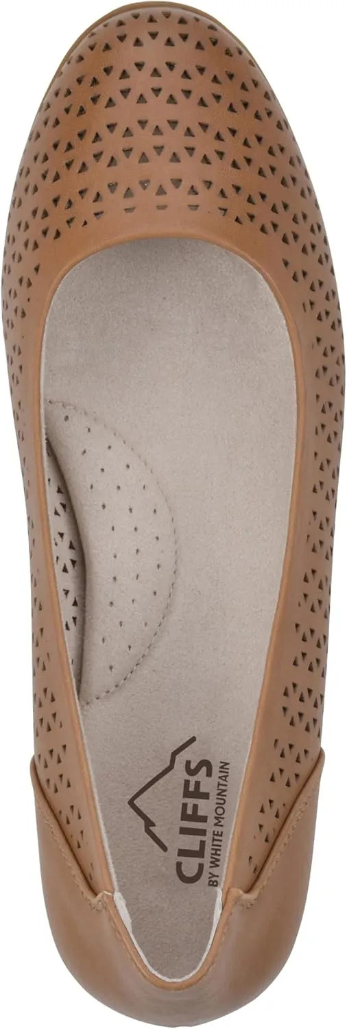 CLIFFS BY WHITE MOUNTAIN Women's Cindy Cushioned Ballet Flat