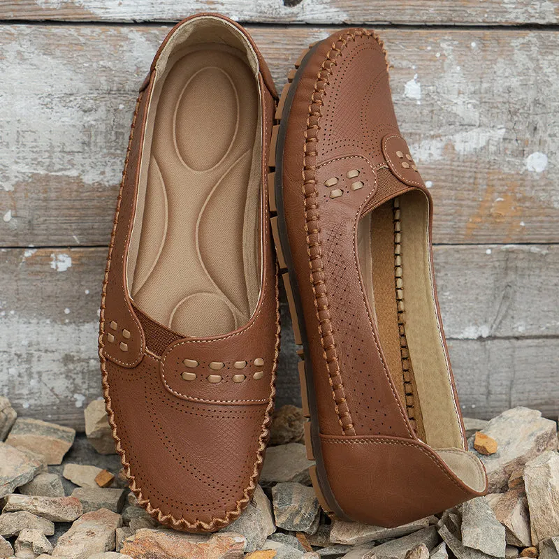 Comfortable, breathable flat shoes for women
