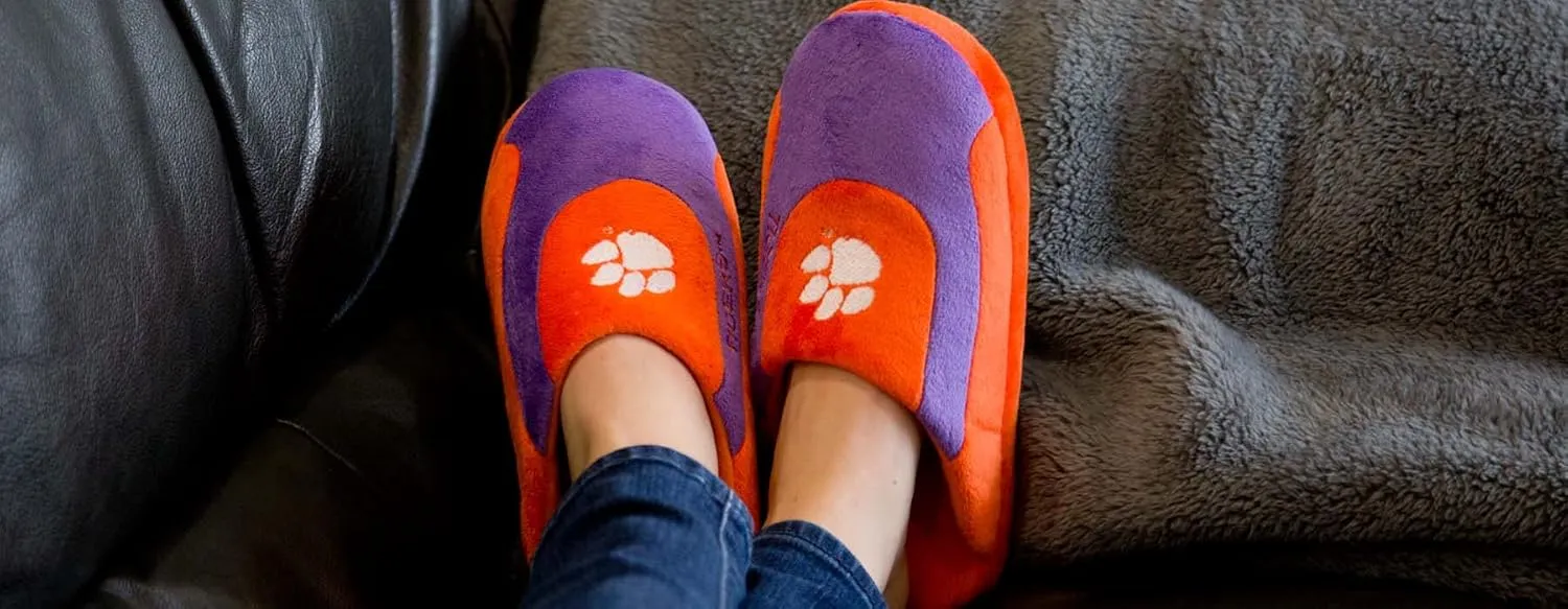 Comfy Feet NCAA Low Pro Stripe Slip On Slippers