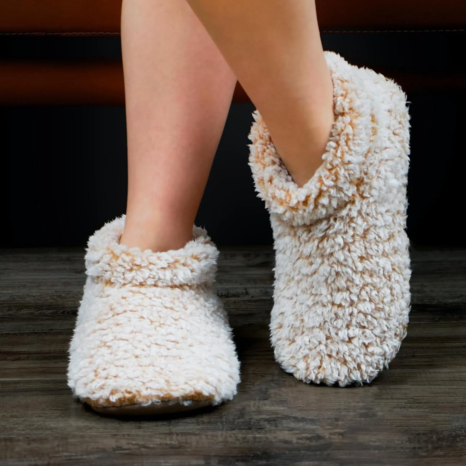 Cozylook Fuzzy Slippers for Women Indoor, Warm Bedroom Slip On Shoes, Winter Fluffy House Socks with Grippers, Cozy Christmas Gifts Unique