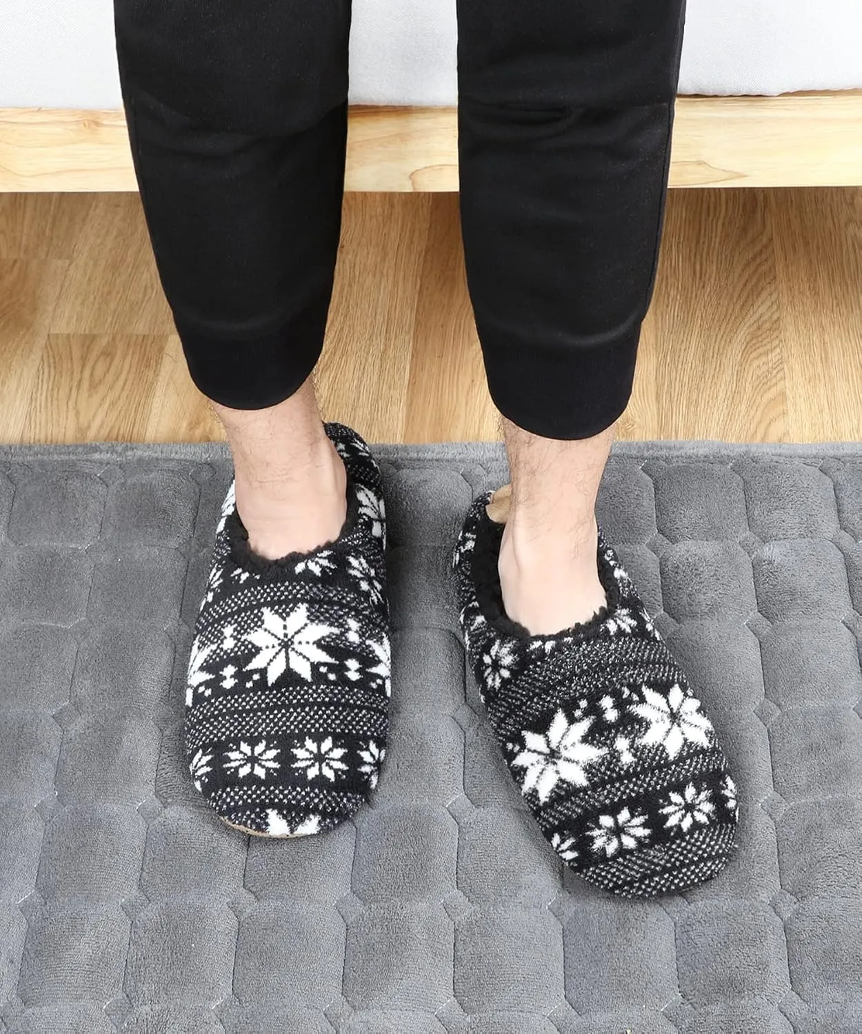 DICUIRD Mens Soft Soles Slipper Socks With Grippers, Cozy&Warm Sherpa Lining Slippers With Non Skid Bottoms, Fuzzy House Slippers