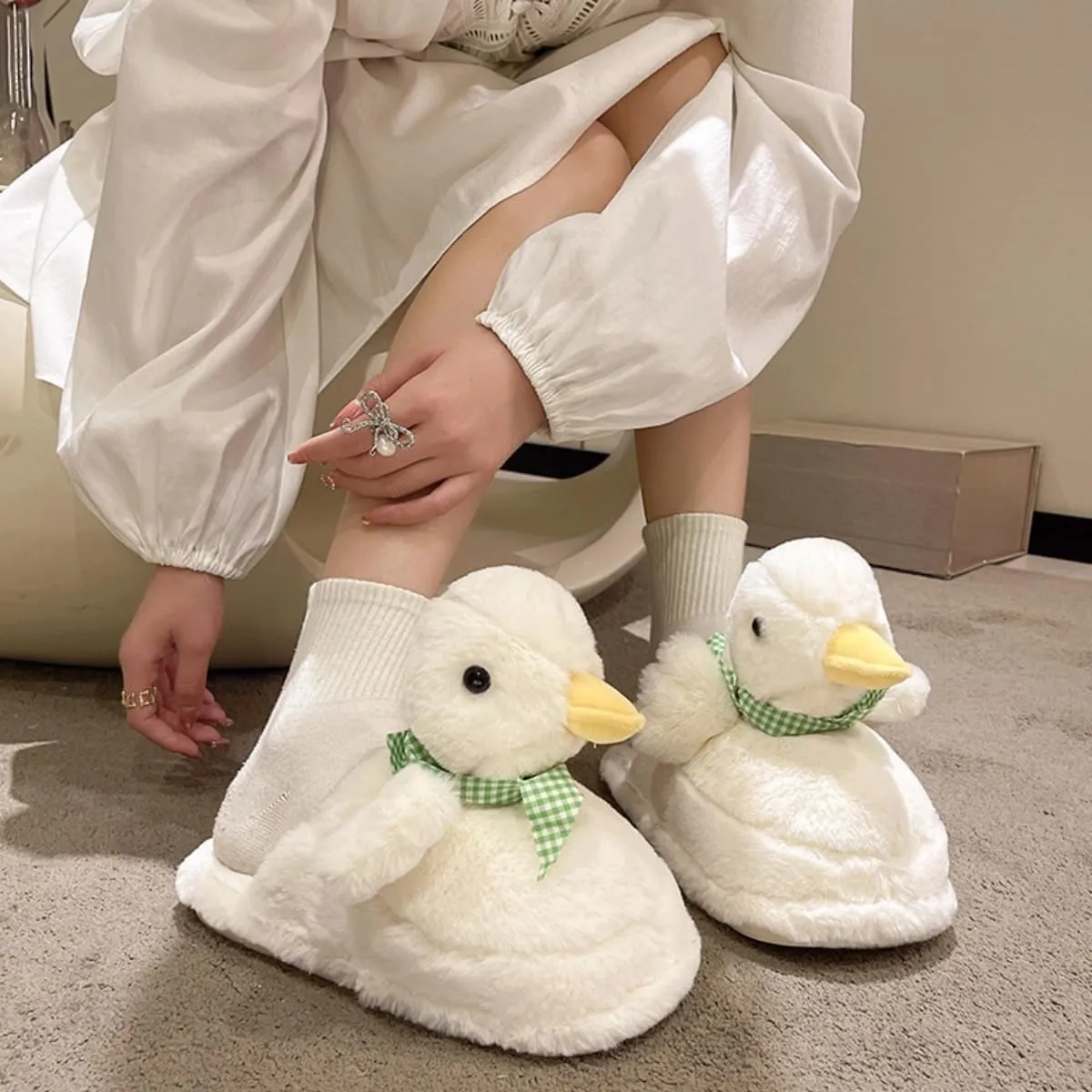 Duck Slippers for Women Fuzzy Animal Plush Slippers Winter Indoor House Slides Warm Fluffy Slipper for Men