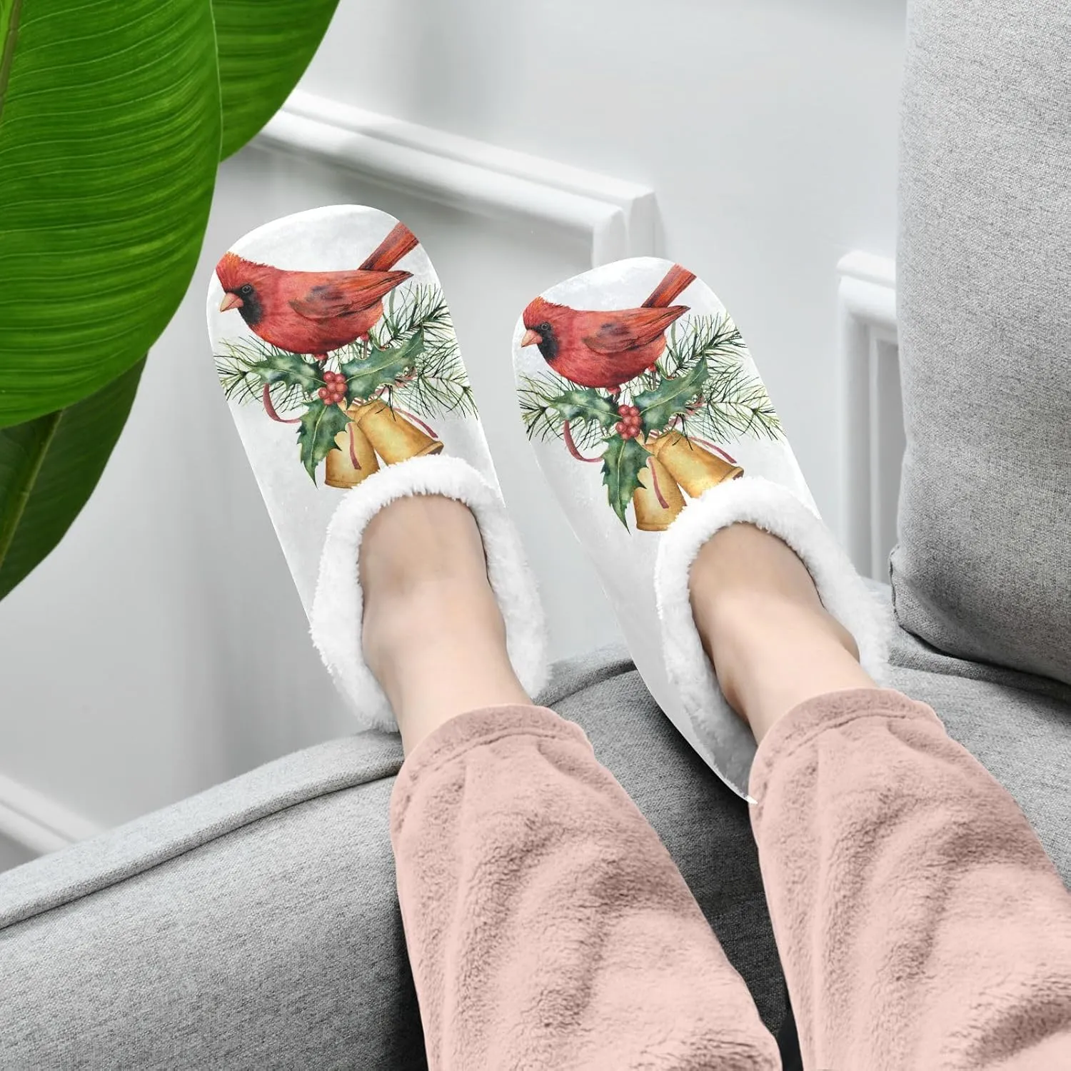Dussdil Christmas Cardinal Winter Home Winter Slippers Bird Bells Berry Spruce Spa Travel House Slipper Soft Memory Foam Slipper Non Slip for Women Men Hotel Bedroom Shoes Slippers M