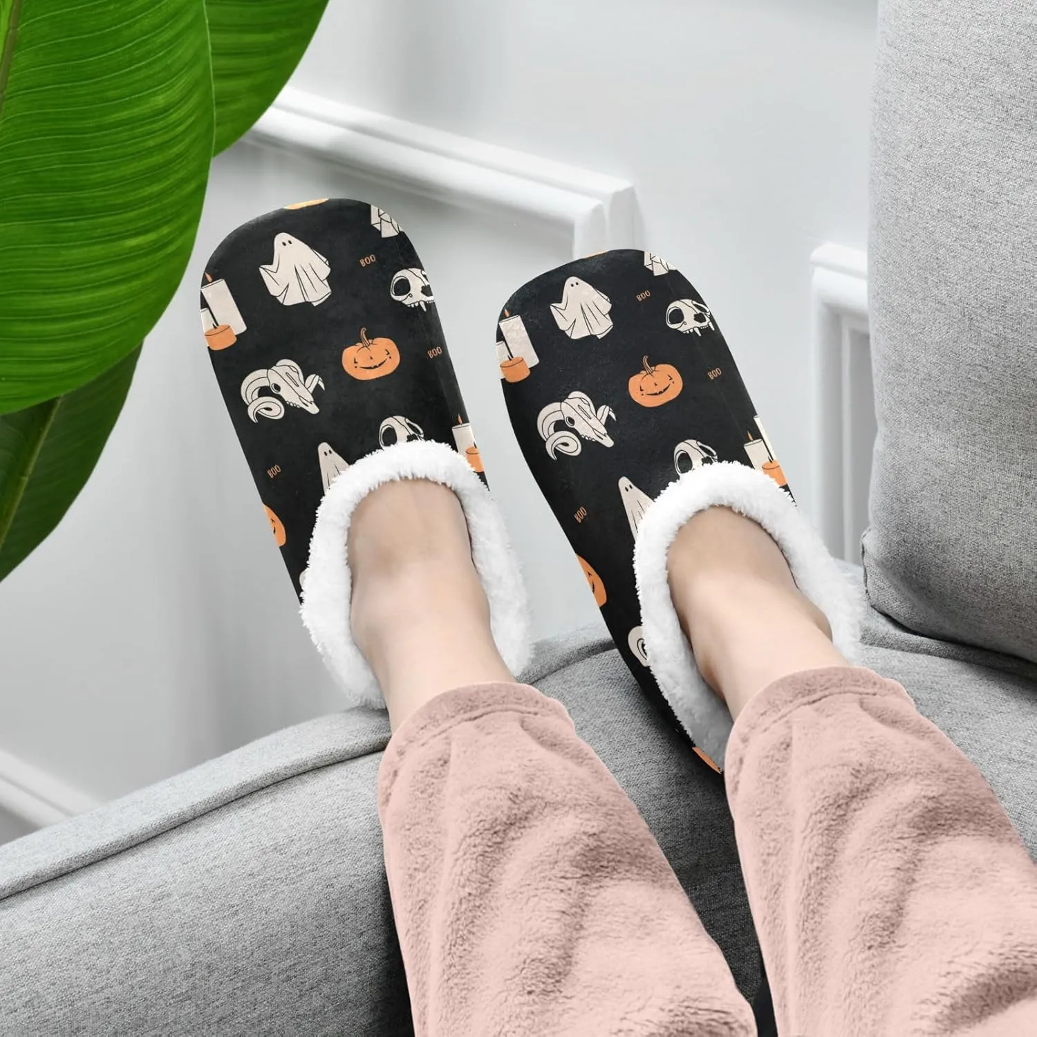 Dussdil Ghosts Pumpkins Candles Skulls Home Winter Slippers Spa Travel House Slipper Soft Memory Foam Slipper Non Slip for Women Men Hotel Bedroom Shoes Slippers M