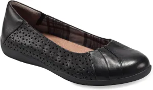 Earth Women's Origins, Fiona Flat