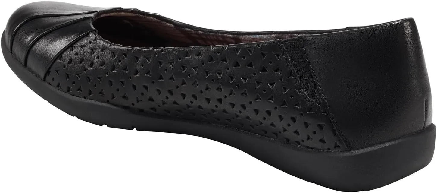 Earth Women's Origins, Fiona Flat