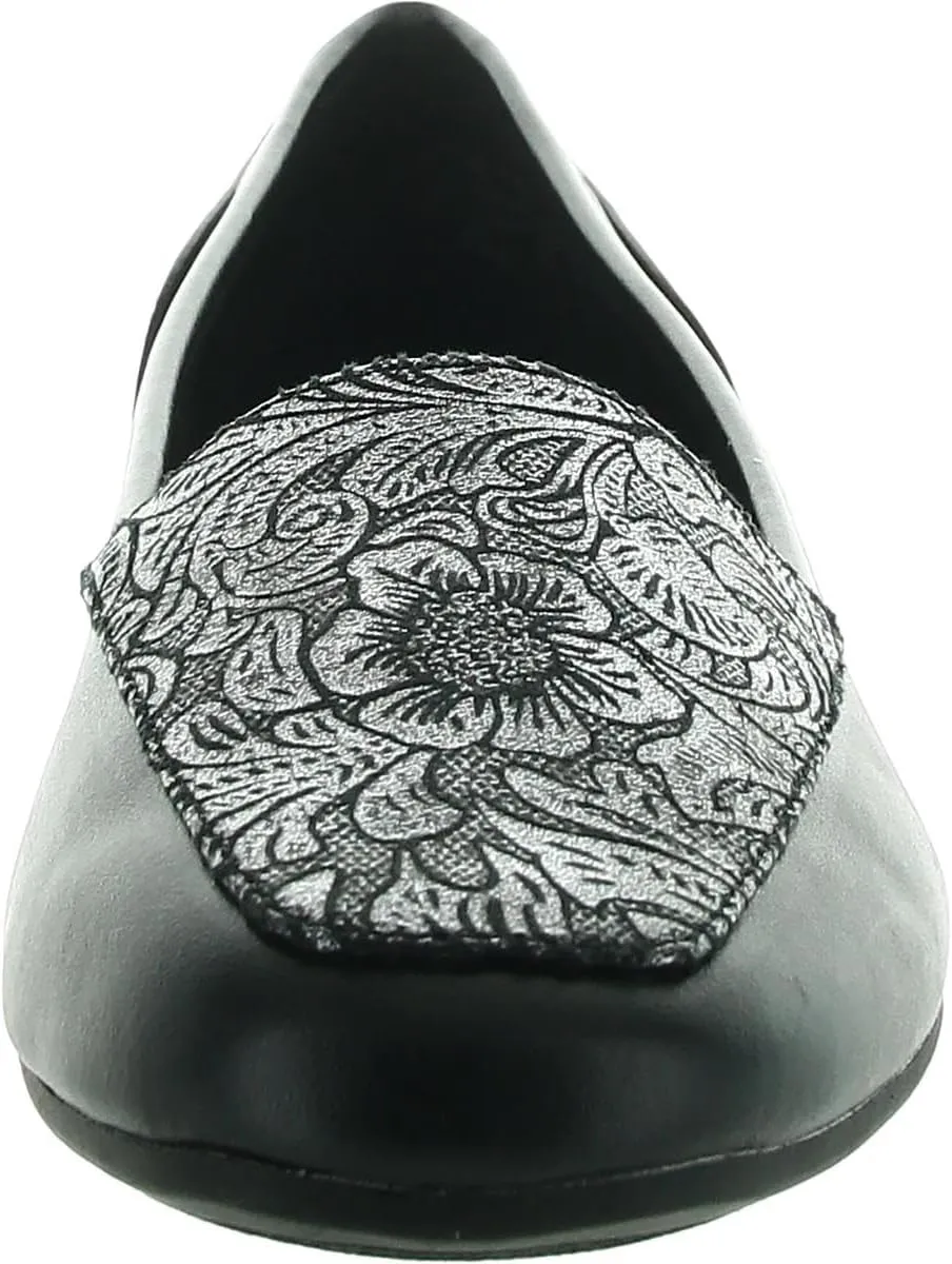Easy Street Women's Thrill Flat Sneaker