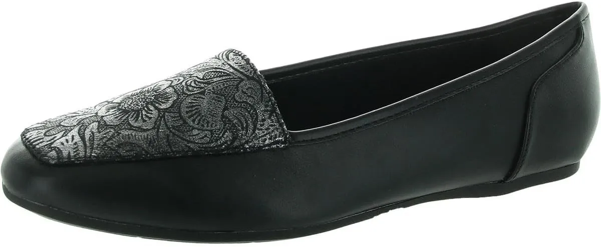 Easy Street Women's Thrill Flat Sneaker