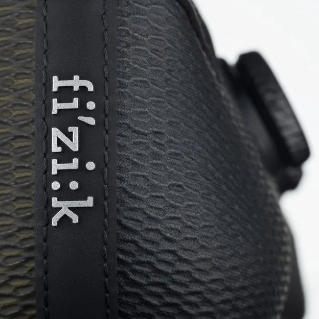 FIZIK VENTO STABILITA CARBON SHOE BLACK/YELLOW FLUO