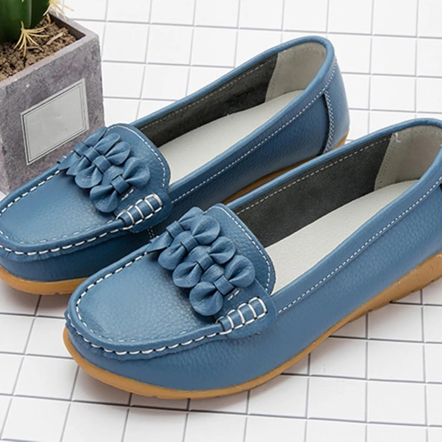 Loafers for Women PU Leather Casual Slip-On Boat Shoes Classic Fashion Breathable Flats Sandals Moccasins Shoes