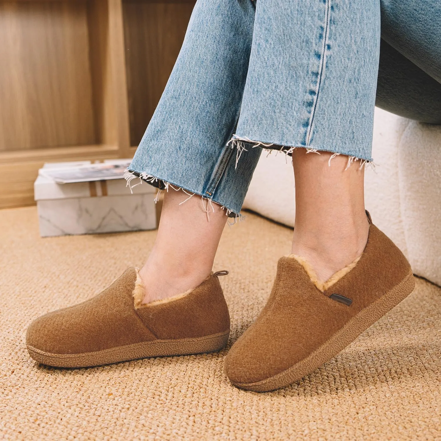 LongBay Women's Felt Bootie Slippers Warm Cozy Memory Foam Slipper Boots with Polar Fleece Lining Non Slip House Shoes Indoor Outdoor