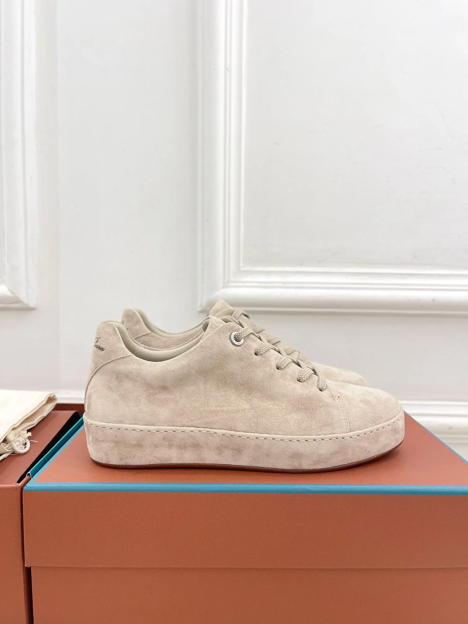 LP Nuage Sneaker In Light Beige Suede 988287