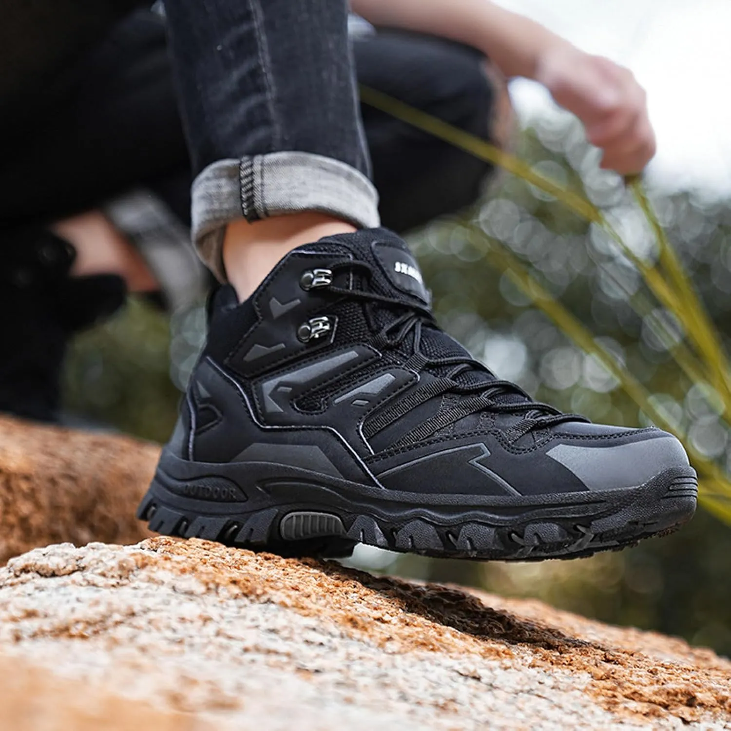 Men Autumn and Winter Hiking Shoes High Top Climbing Hiking Outdoor Shoes Casual Sports Shoes Men's Shoes Casual Boot Men's S