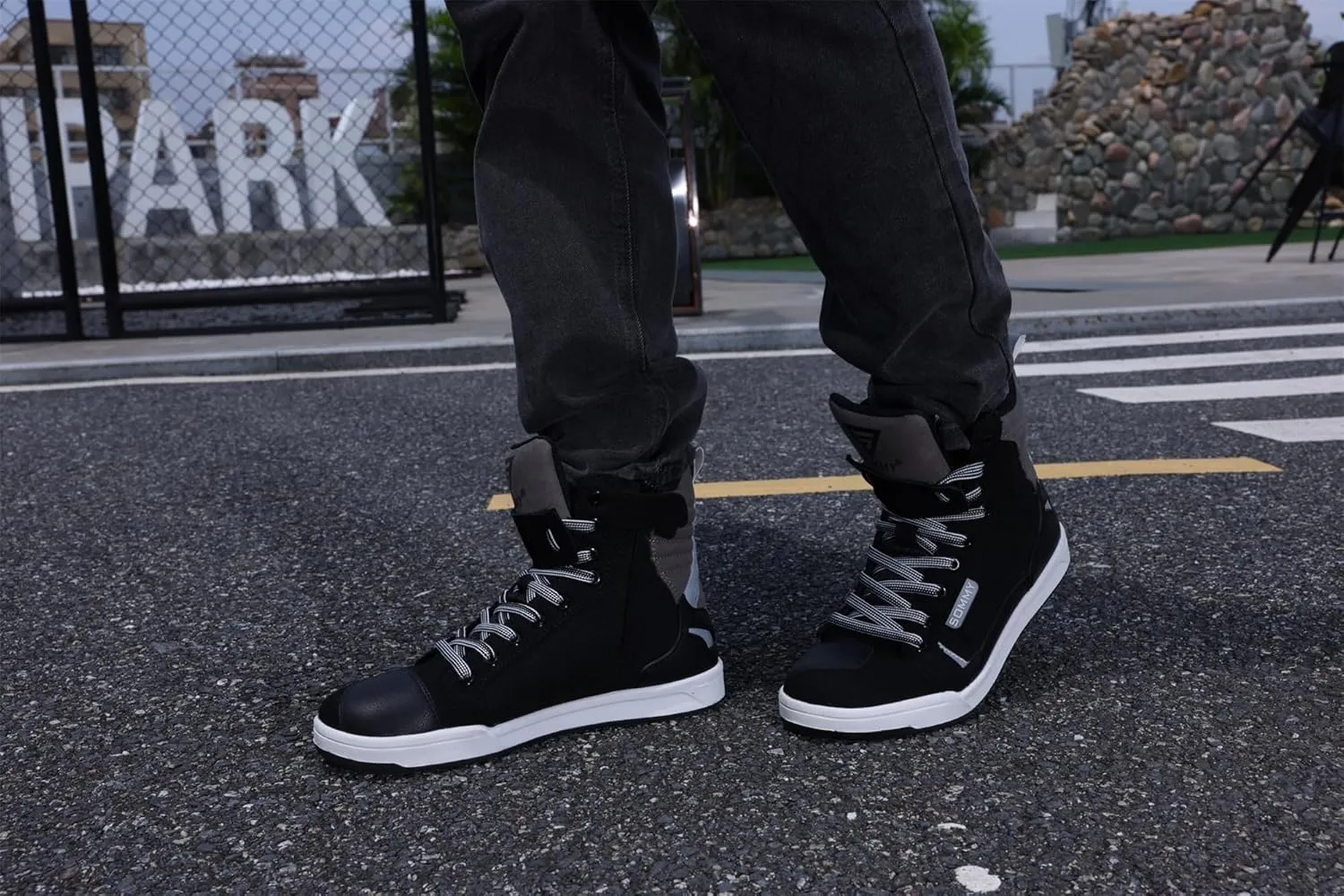 Motorcycle Boots Street Riding Shoes Anti-Slip Outdoor Trekking Hike Work Shoes for Men Riding Shoes Anti-Slip Outdoor Shoes