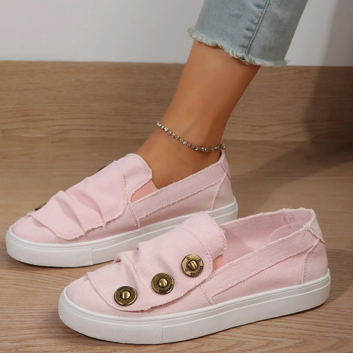 Nanccy Canvas Breathable Fashionable Flat Shoes