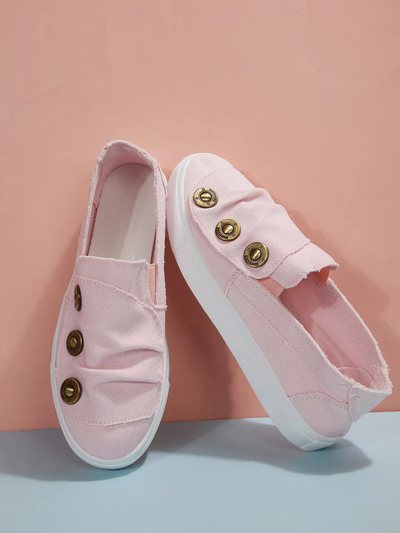 Nanccy Canvas Breathable Fashionable Flat Shoes