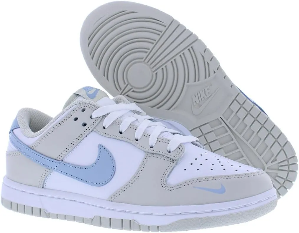 Nike Women's W Dunk Low Sneaker