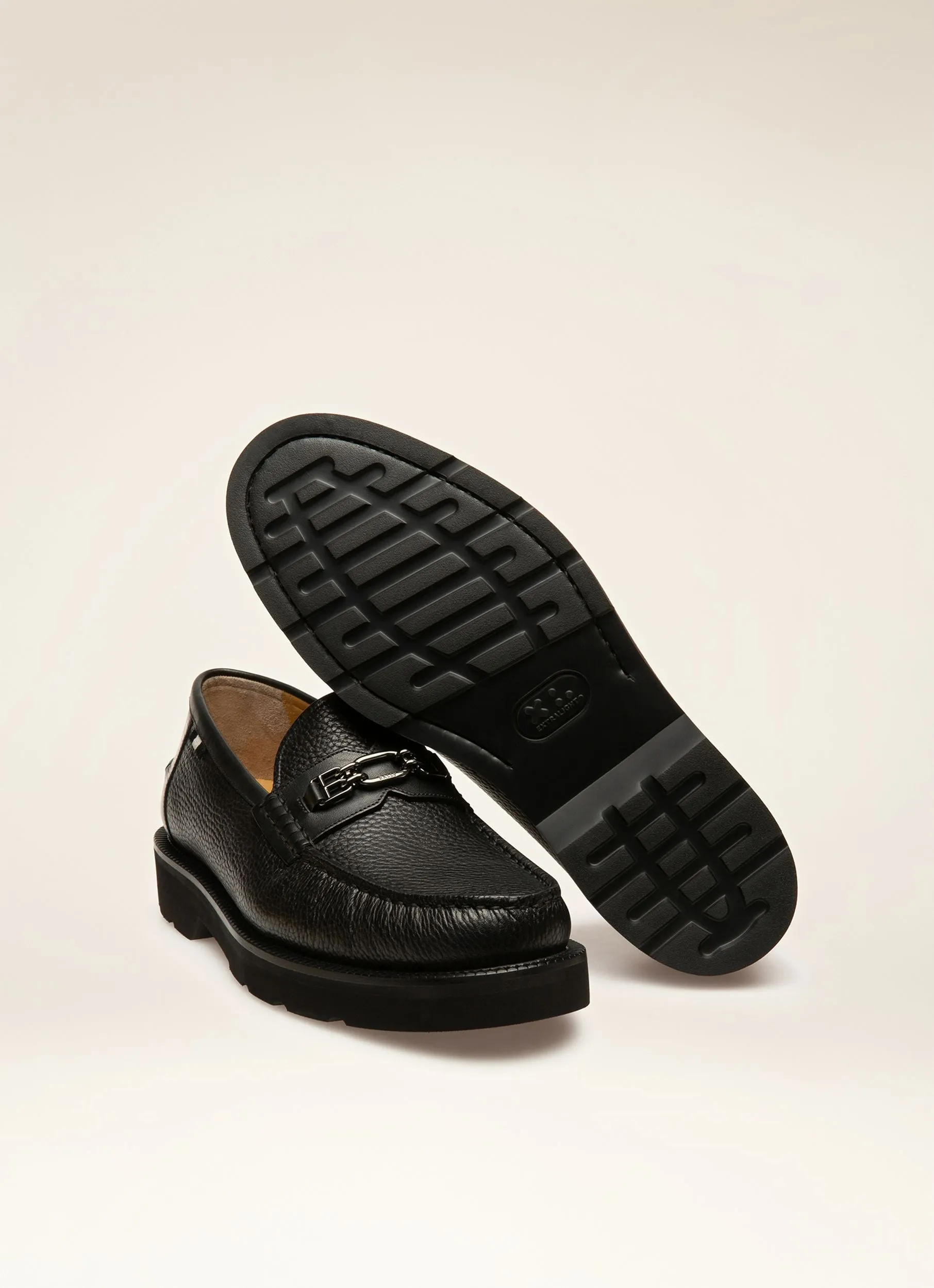 Nottingham Loafer in Black Grained Leather