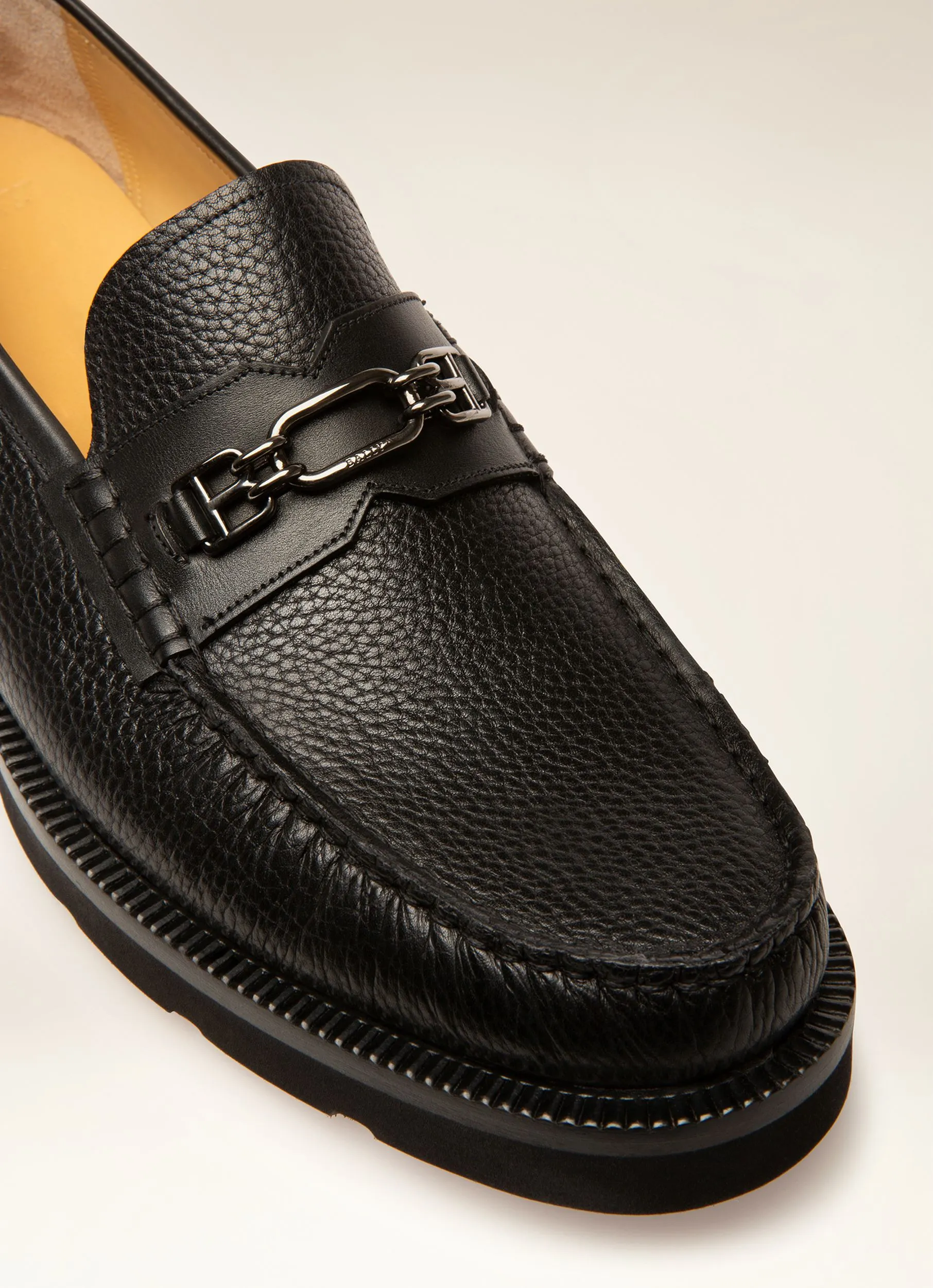 Nottingham Loafer in Black Grained Leather