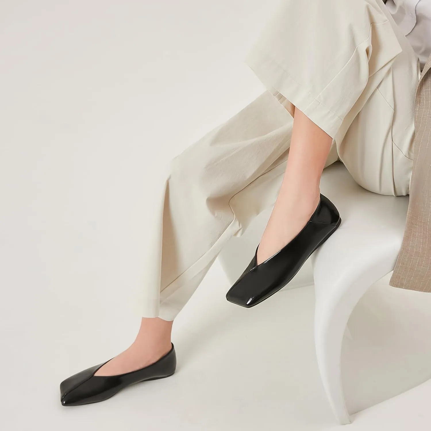 Patent Leather Ballet Flats for Women Fashionable Square Toe Ballet Flats Loafer Shoes for Women Nude Dress Shoes.