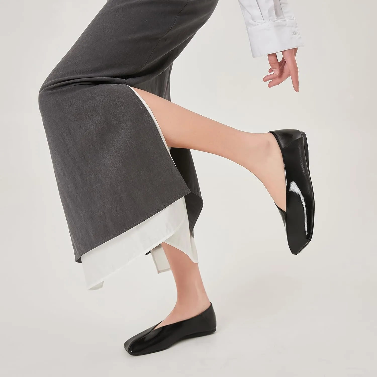 Patent Leather Ballet Flats for Women Fashionable Square Toe Ballet Flats Loafer Shoes for Women Nude Dress Shoes.