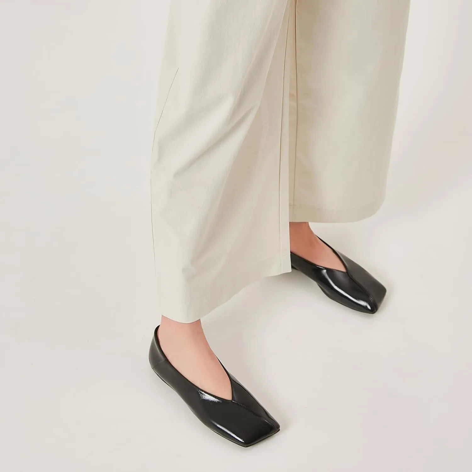 Patent Leather Ballet Flats for Women Fashionable Square Toe Ballet Flats Loafer Shoes for Women Nude Dress Shoes.