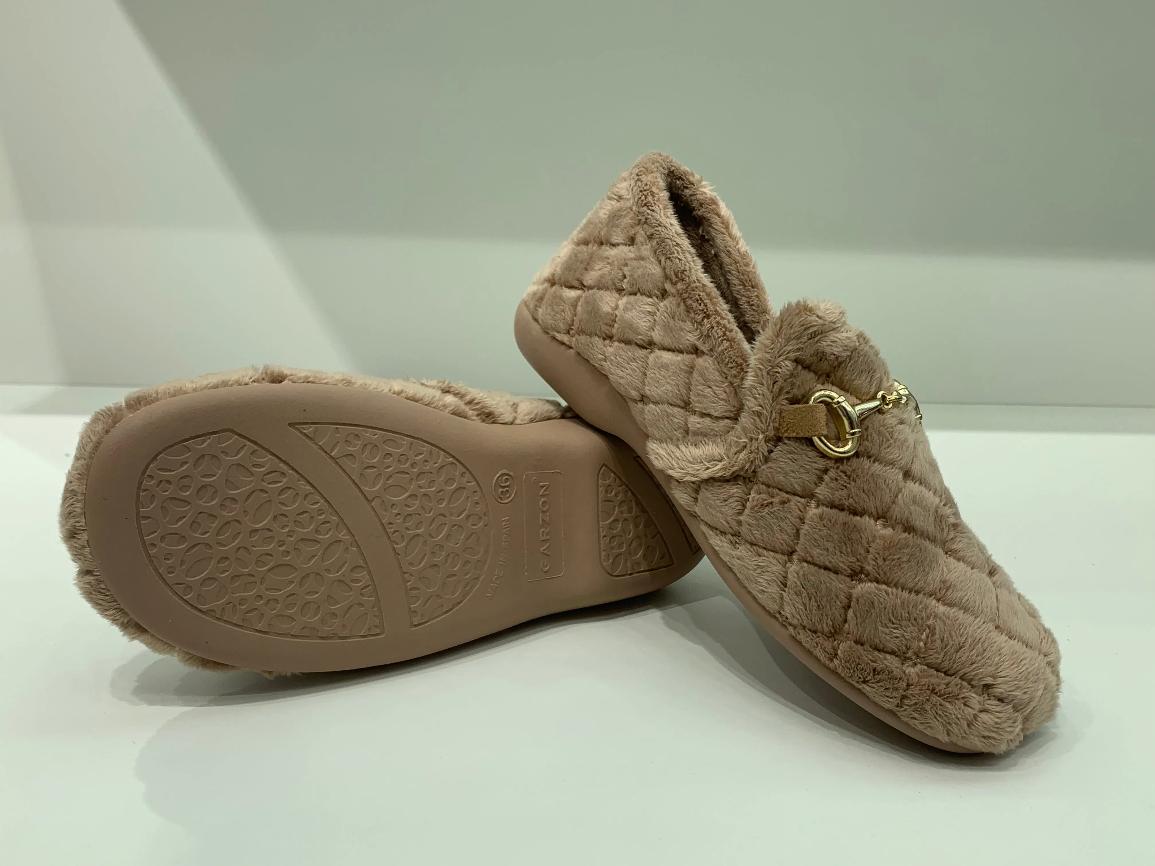 PLUSH ELITE TAUPE