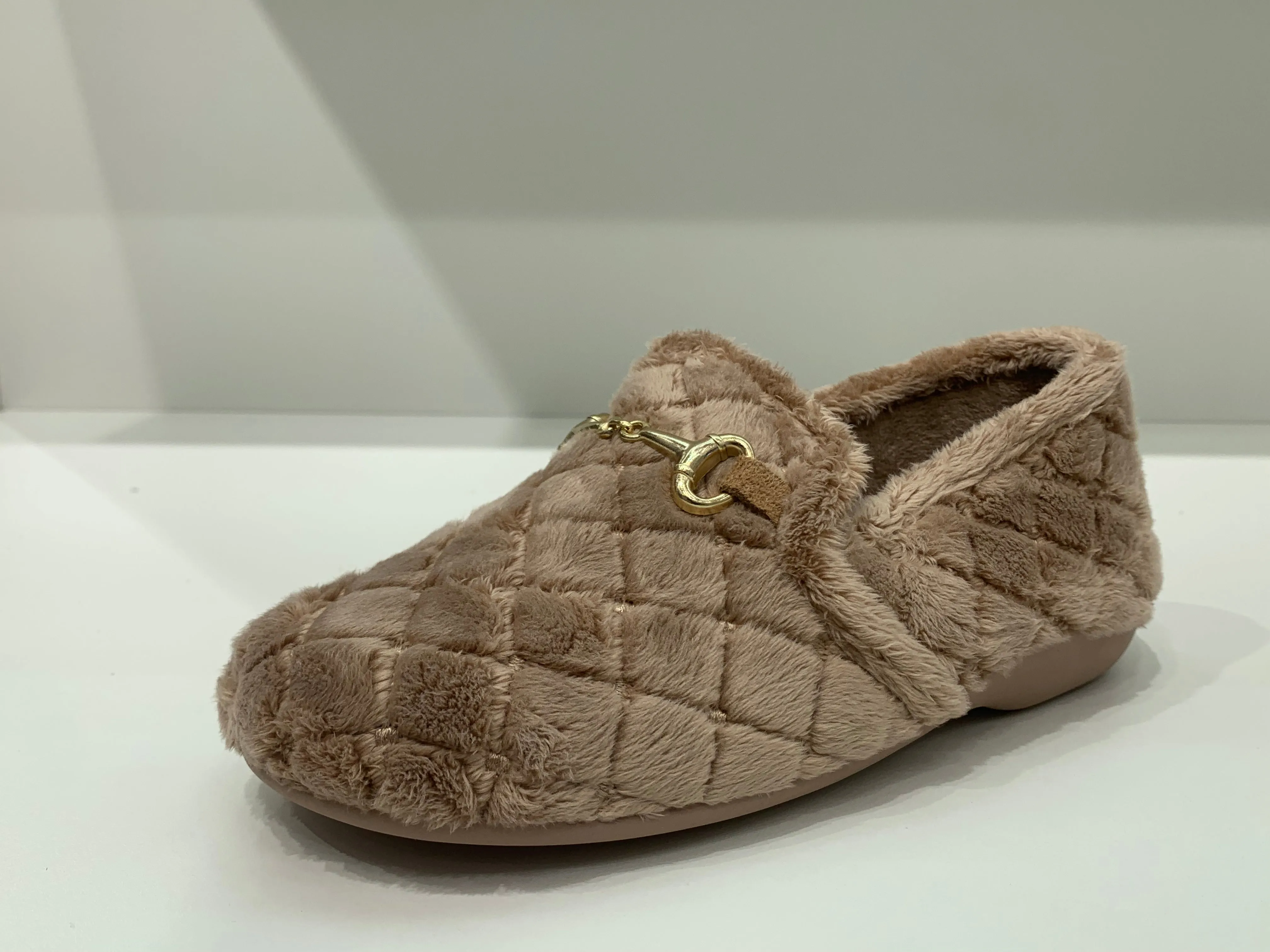 PLUSH ELITE TAUPE