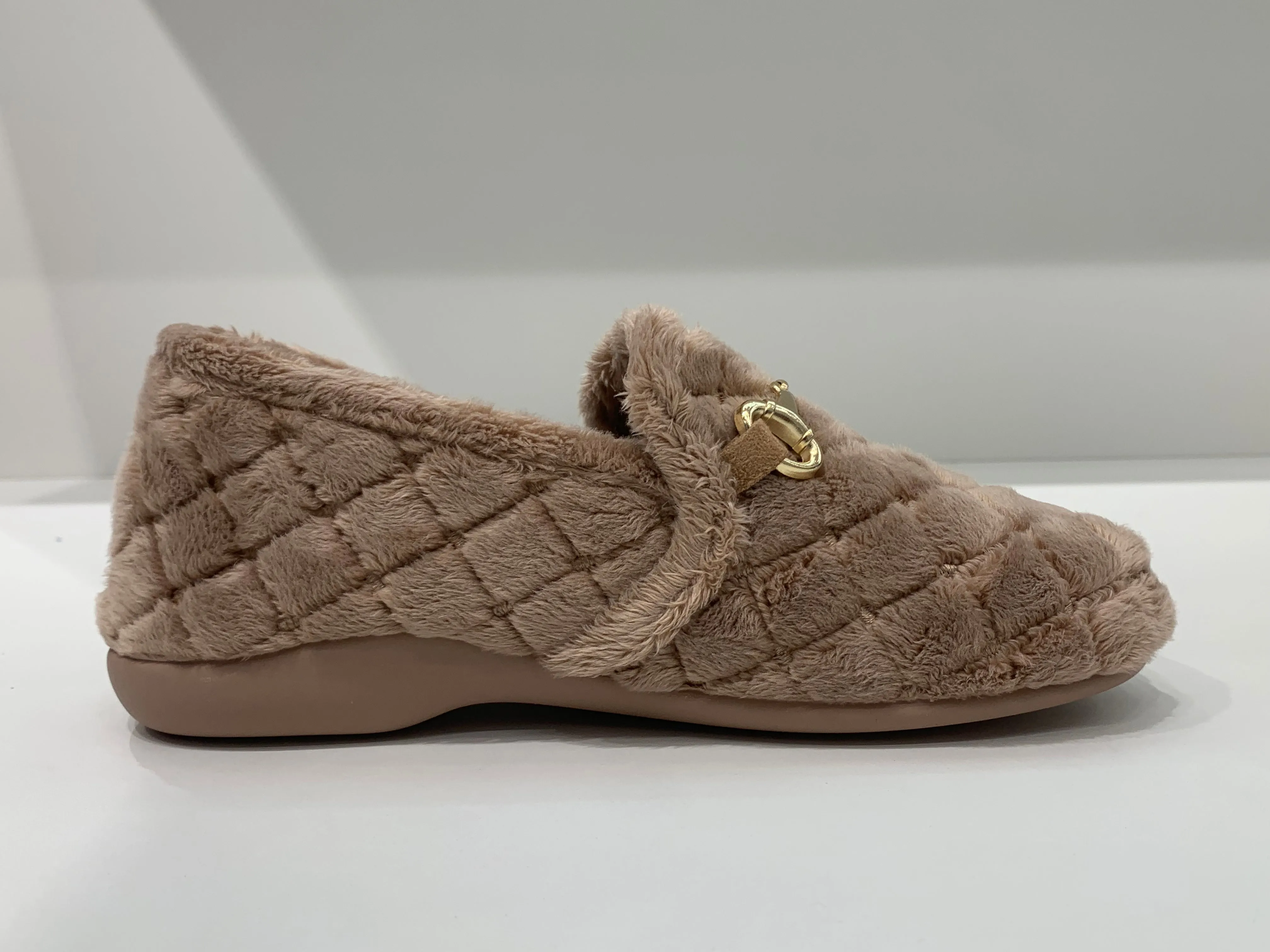 PLUSH ELITE TAUPE