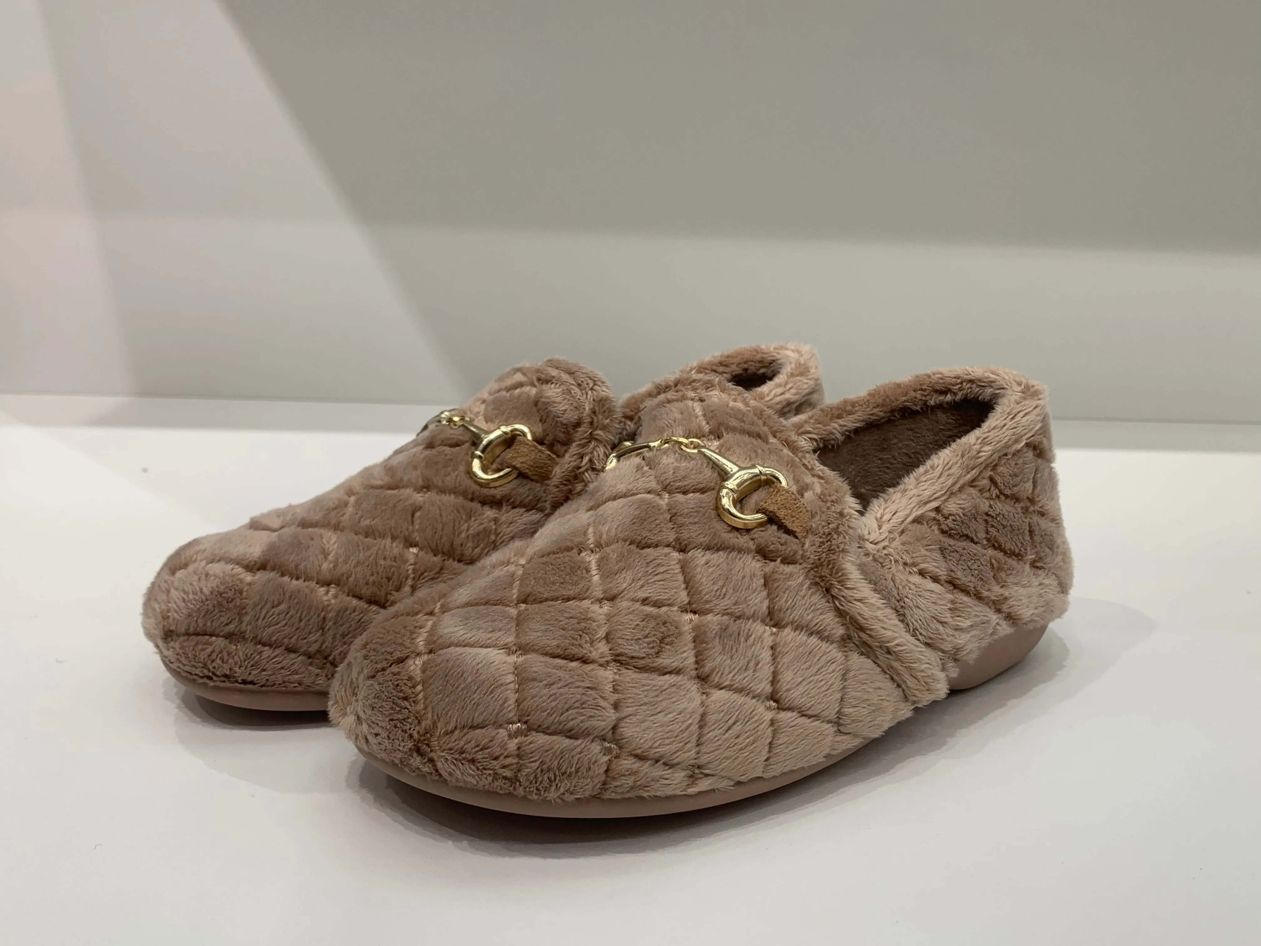 PLUSH ELITE TAUPE