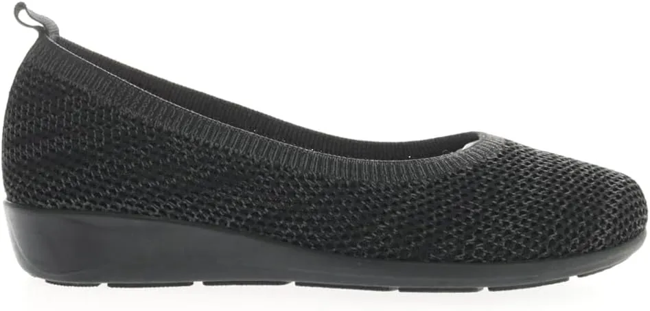Propét Women's Yen Slip-On Shoe