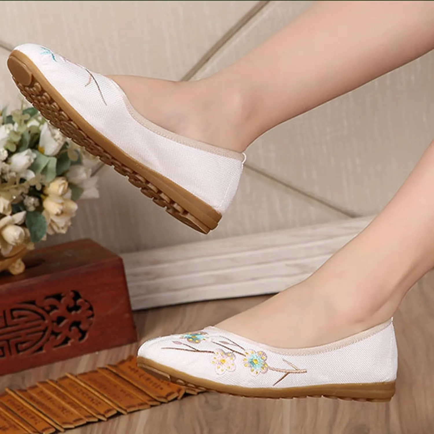 Retro Women's Soft Linen Shoes, Traditional Chinese Fashion Flat Heel Casual Footwear, Slip on Breathable Embroider Flat Shoes,7,A