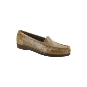 SAS Women's Simplify Slip On Loafer Sunstone