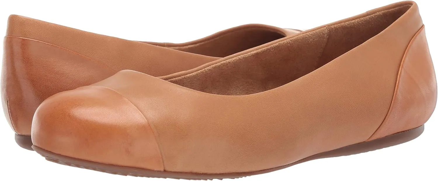 SoftWalk Women's Sonoma Cap Toe Ballet Flat
