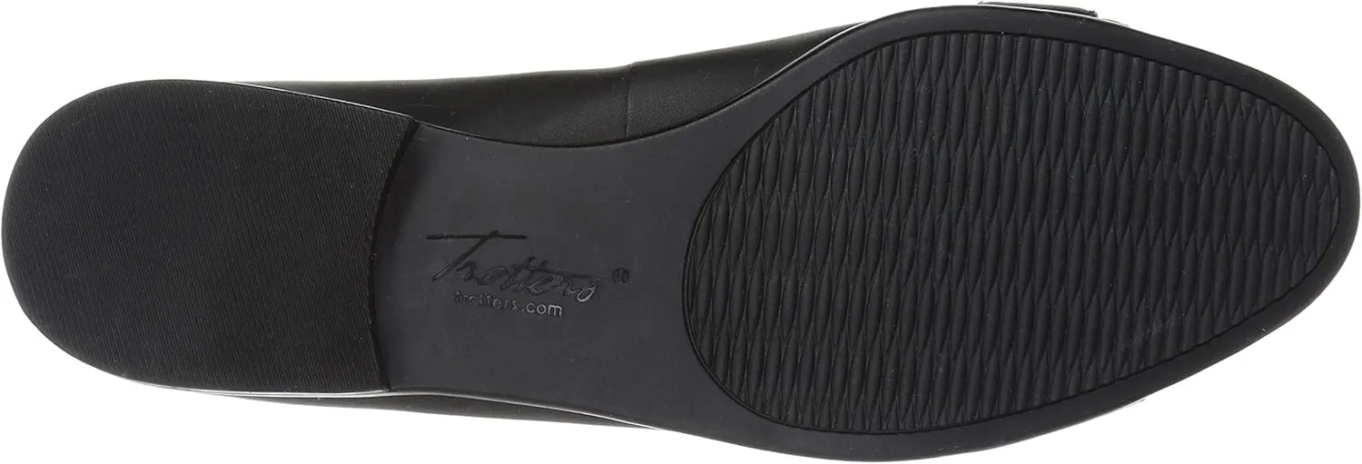 Trotters Women's Aubrey Loafer Flat
