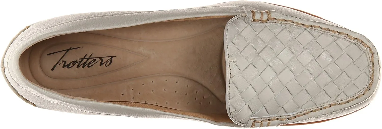 Trotters Women's Zane Woven Slip-On Loafer