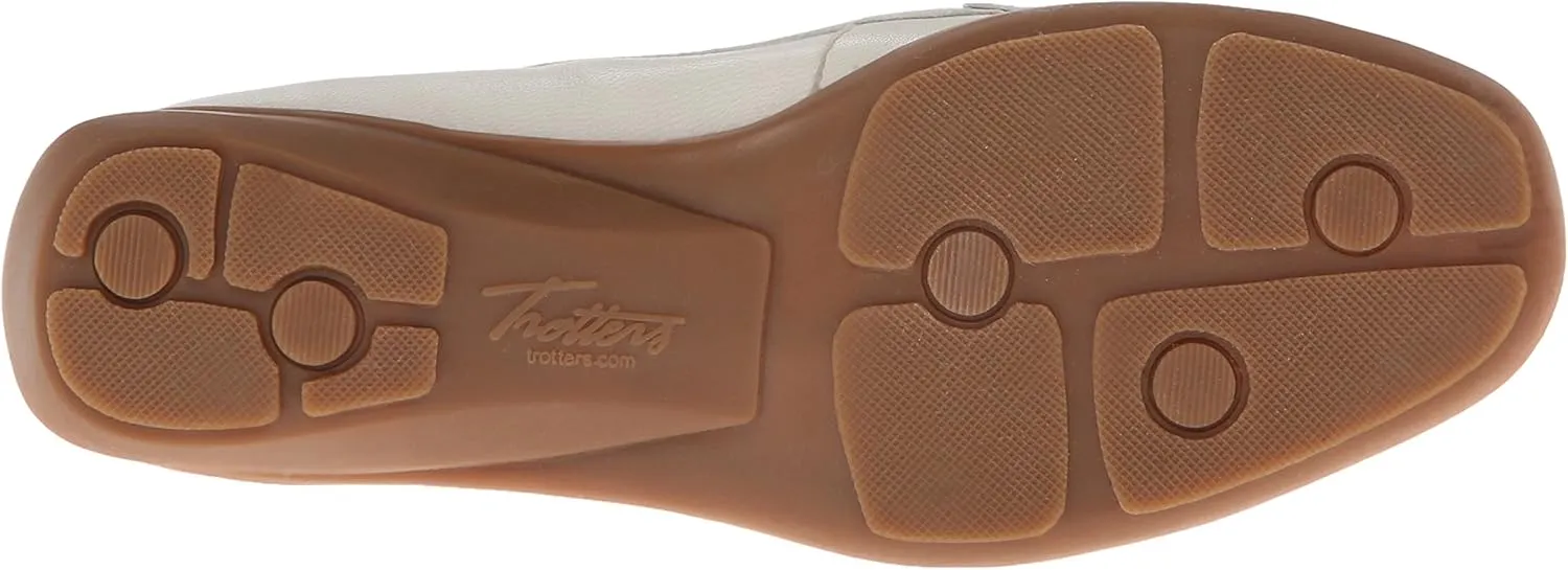 Trotters Women's Zane Woven Slip-On Loafer