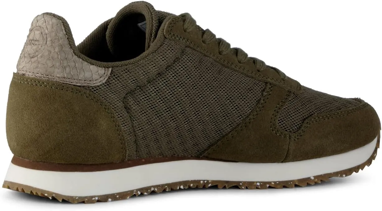 Women's Closed Sneaker