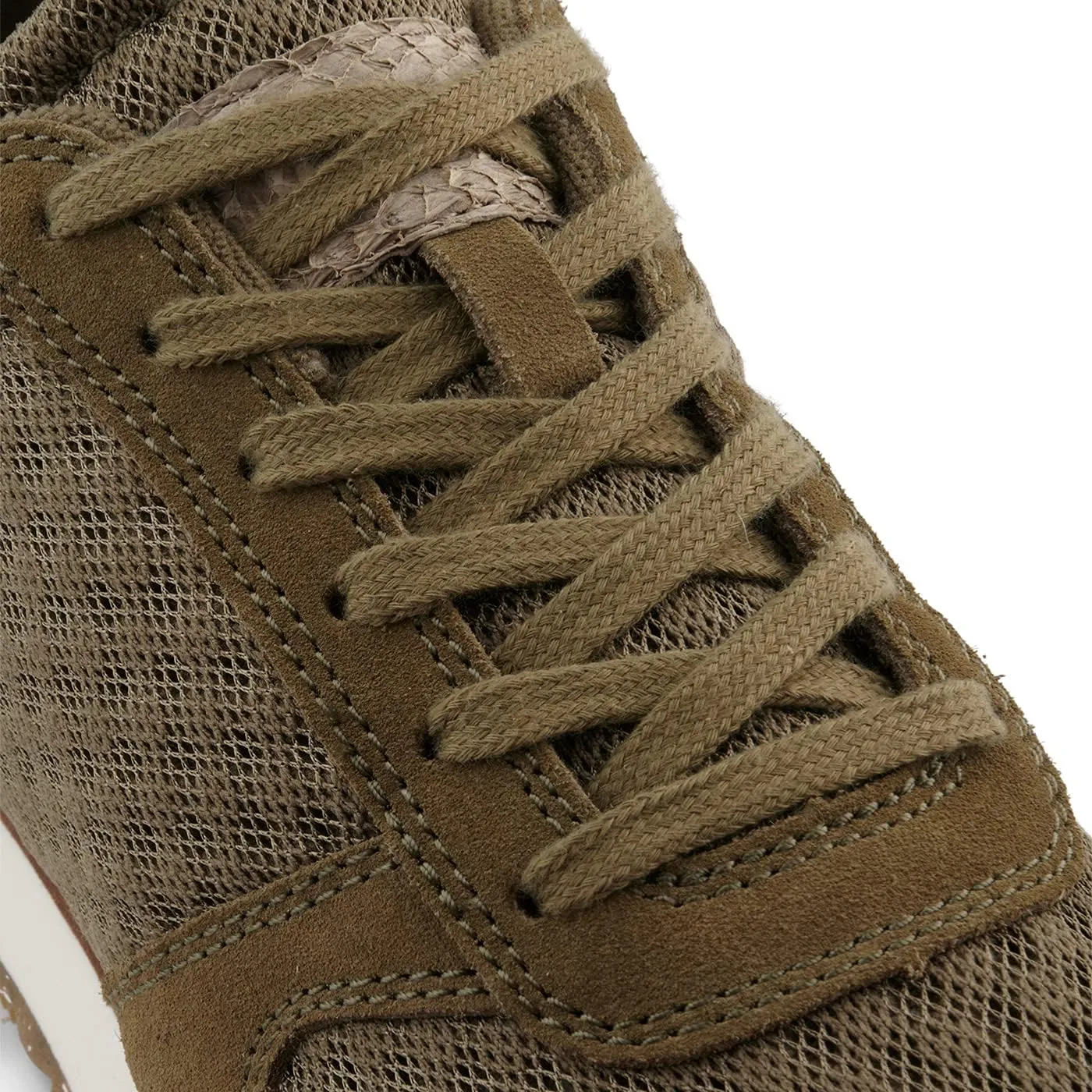Women's Closed Sneaker
