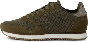Women's Closed Sneaker