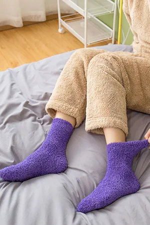 XJ0478 Fuzzy Crew Socks